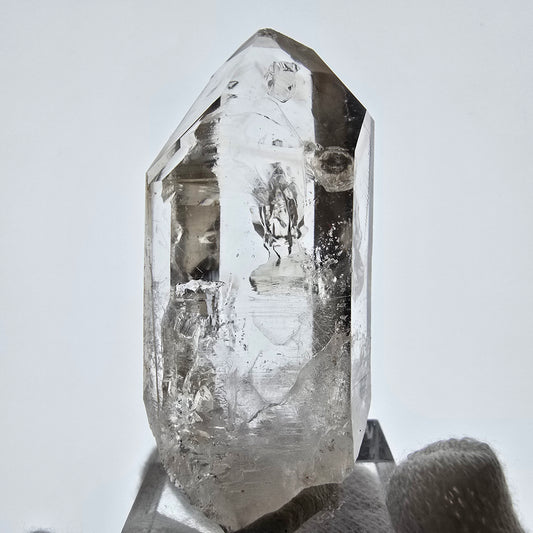 Sceptre de poche en quartz fumé fantôme squelette, Namibie, 57 x 25 x 18 mm 