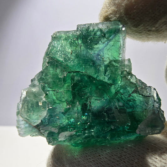 Rare spécimen de cube de fluorite fantôme, parqueté vert Okorusu, Namibie, 47 x 41 x 30 mm 