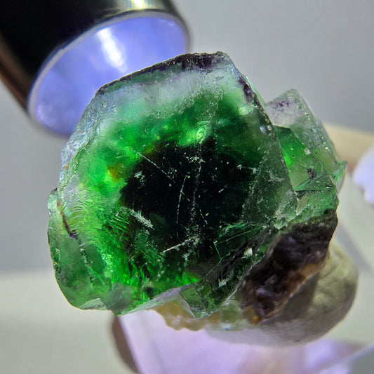 Cube de fluorite fantôme, zonal, spécimen de muscovite, Erongo, Namibie, 21 x 20 x 19 mm 