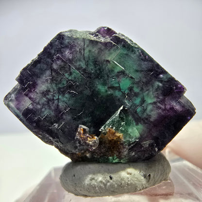 Rare cube de fluorite fantôme parqueté vert violet Okorusu Namibie 24*21*18mm 