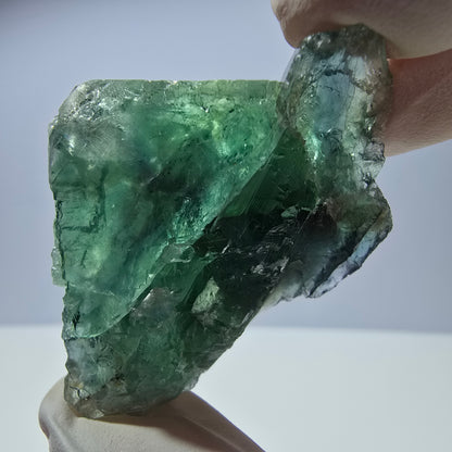 Spécimen de cube de fluorite fantôme transparente, vert parqueté, Okorusu, Namibie, 48 x 38 x 23 mm 