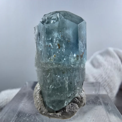 Cristal d'aigue-marine X clair rare Erongo, Namibie 24*15*12mm 