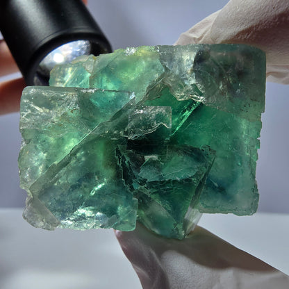 Spécimen de cube de fluorite fantôme transparente, vert parqueté, Okorusu, Namibie, 43 x 37 x 21 mm 