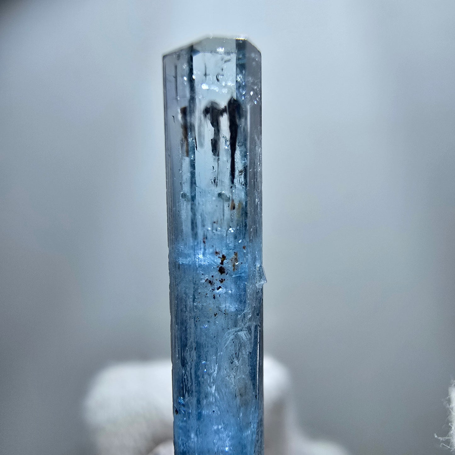 Clear Aquamarine X Crystal, blue Erongo, Namibia 28*4*3mm 