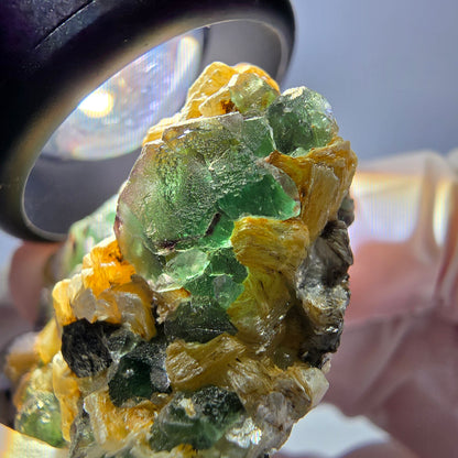 Cube de fluorite fantôme, muscovite et tourmaline Schorl, spécimen d'Erongo, Namibie, 37 x 34 x 18 mm 