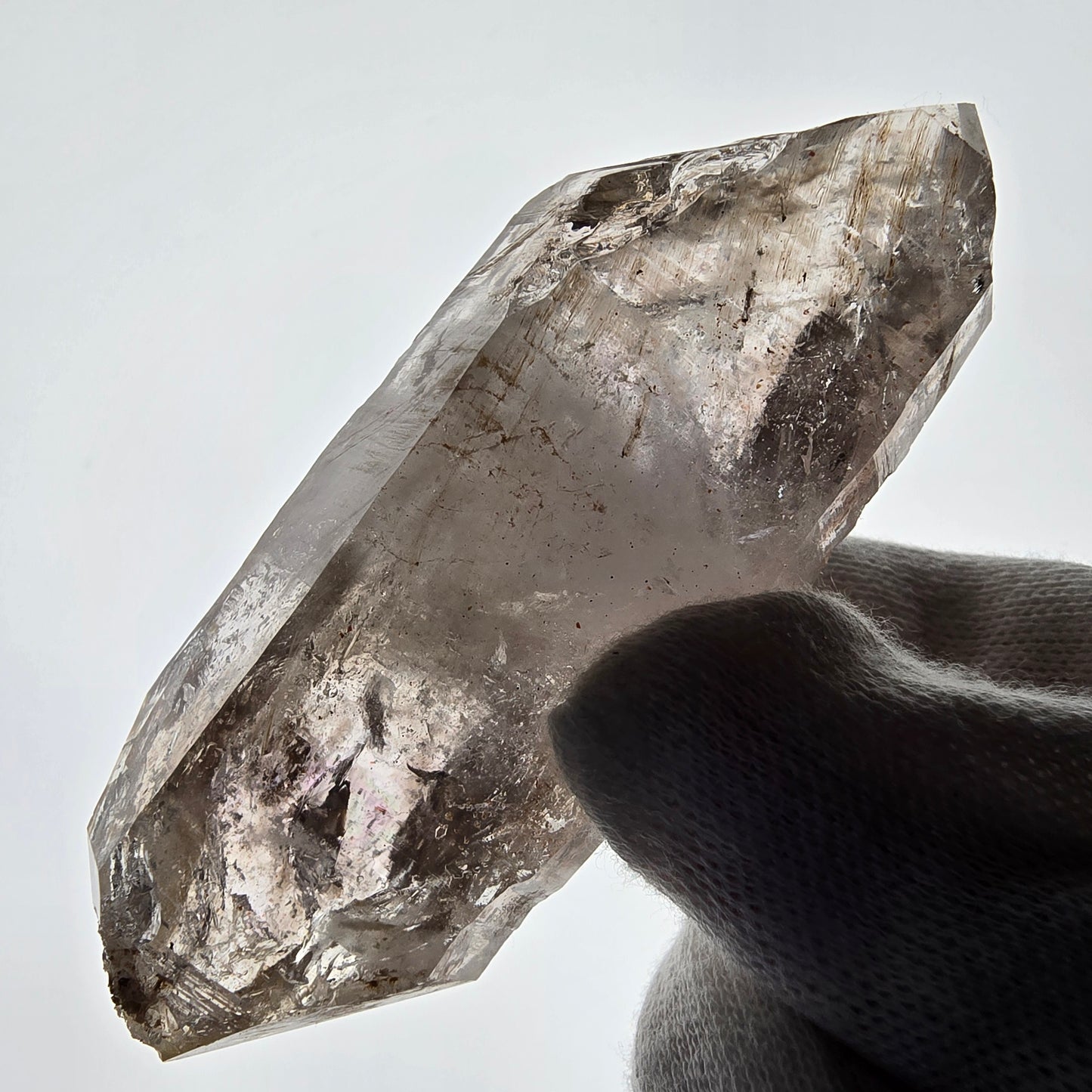 Quartz fumé squelette Enhydro DT, calcite UV, 1 poche Bubble Valentine, Namibie 87 x 34 x 24 mm 