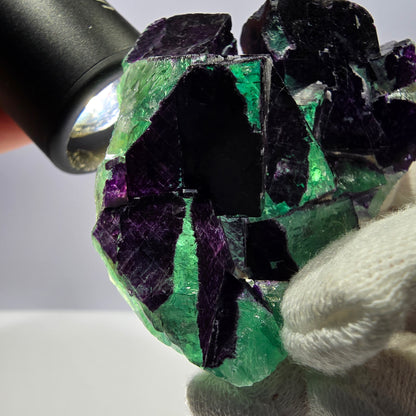 Spécimen de cube de fluorite fantôme vert violet zonal 11:11 Angel Pocket, Namibie 67*52*25mm 