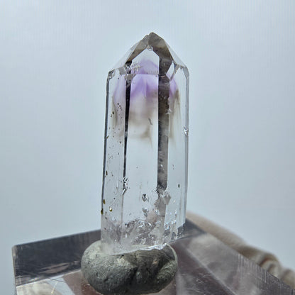 Mine d'améthyste Phantom Point Streep, Goboboseb, Namibie 28 x 11 x 7 mm 