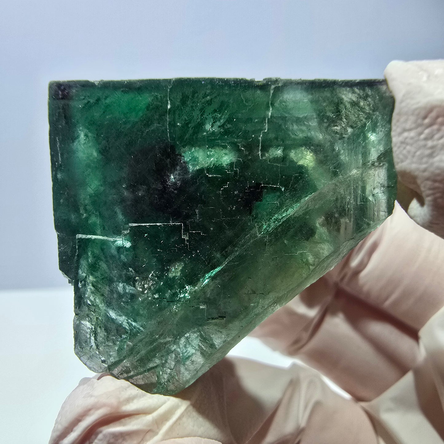 Spécimen de cube de fluorite fantôme, parqueté vert violet Okorusu, Namibie 43*42*32 mm 