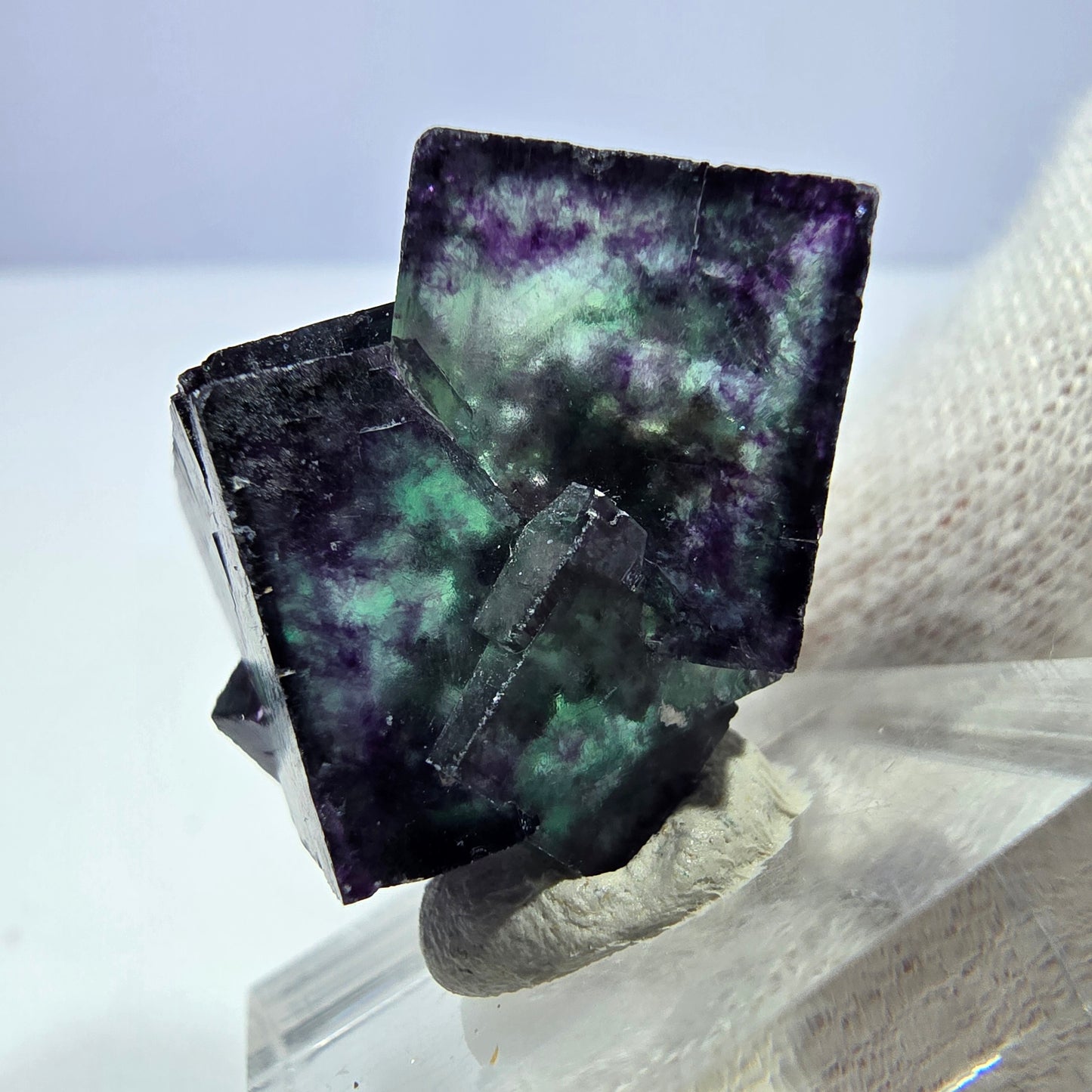 Rare spécimen de cube de fluorite fantôme, vert zonal et violet, Okorusu, Namibie, 30 x 23 x 19 mm 