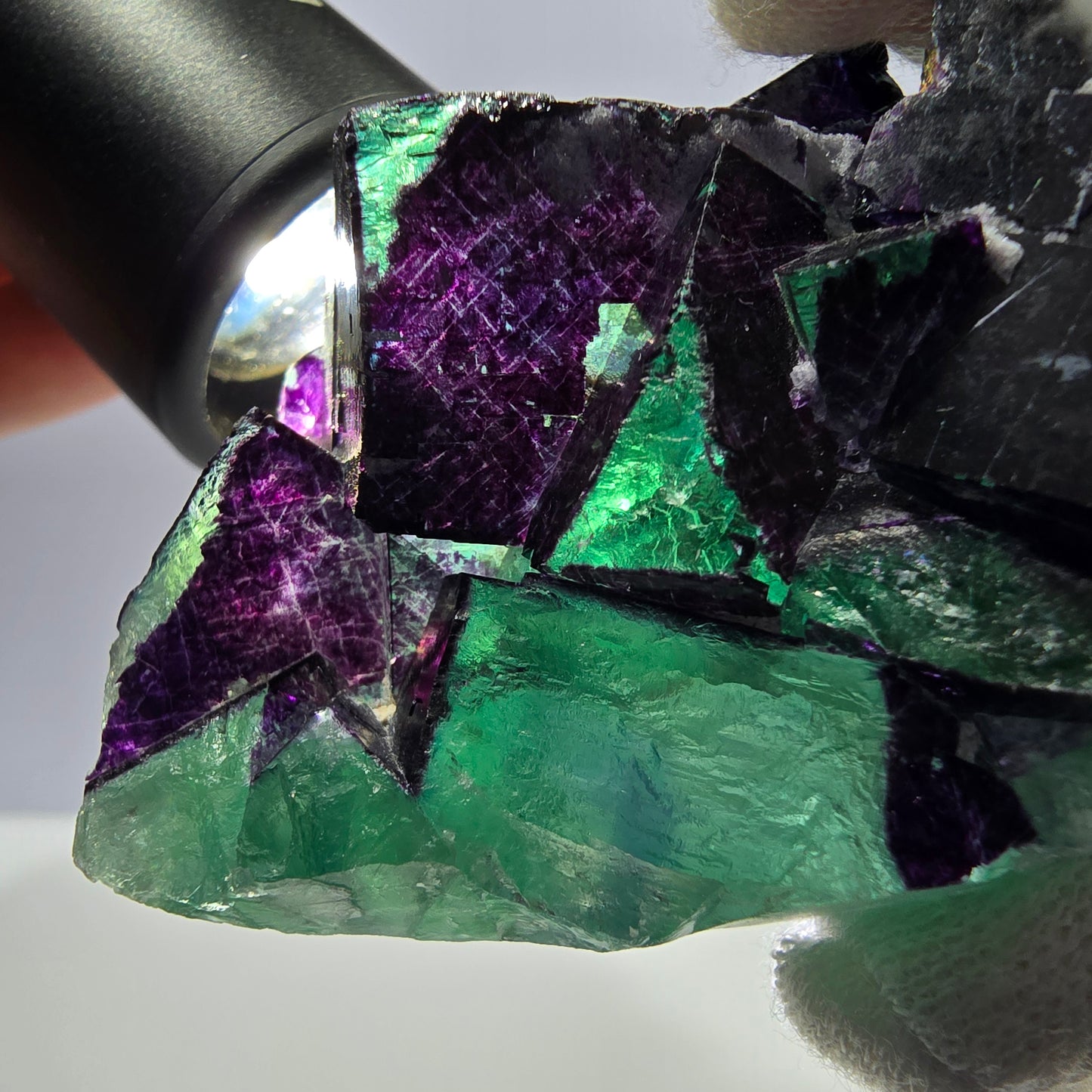 Spécimen de cube de fluorite fantôme vert violet zonal 11:11 Angel Pocket, Namibie 67*52*25mm 