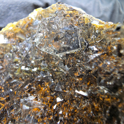 Cube de fluorite Zonar transparent, niveau violet jaune Okorusu, Collection namibie 61*54*17mm