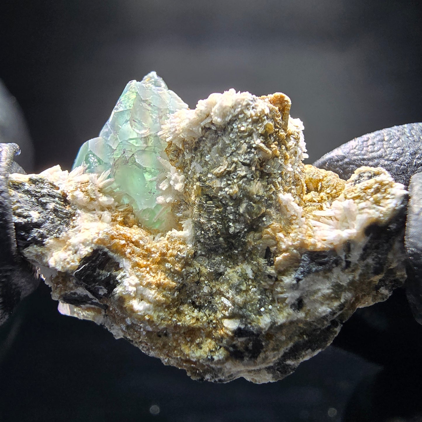 Fluorite Zonare, muscovite, stade orthoclase Erongo, namibie, Collection 32*26*16mm