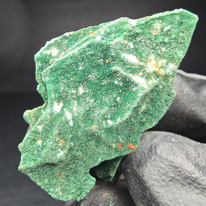 Spécimen rare de malachite, vert Kaokoveld, collection minérale 35*26*19mm namibie