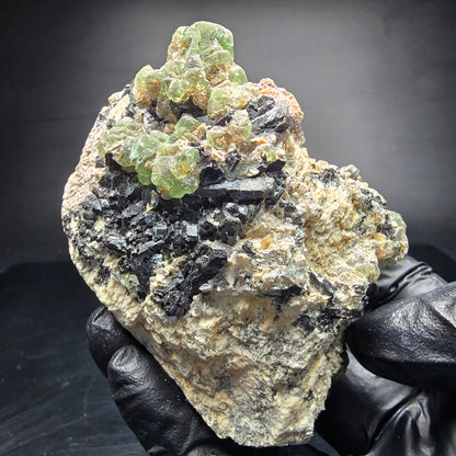 Grande fluorite fantôme, tourmaline Schörl, stade muscovite Erongo Namibie 82*51*58mm