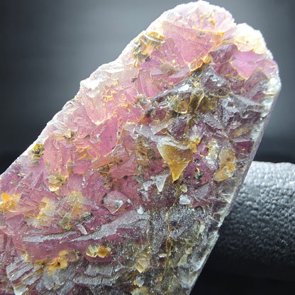 Étape de cube de fluorite rare, orange violet Omehane, Namibie 57*22*17mm