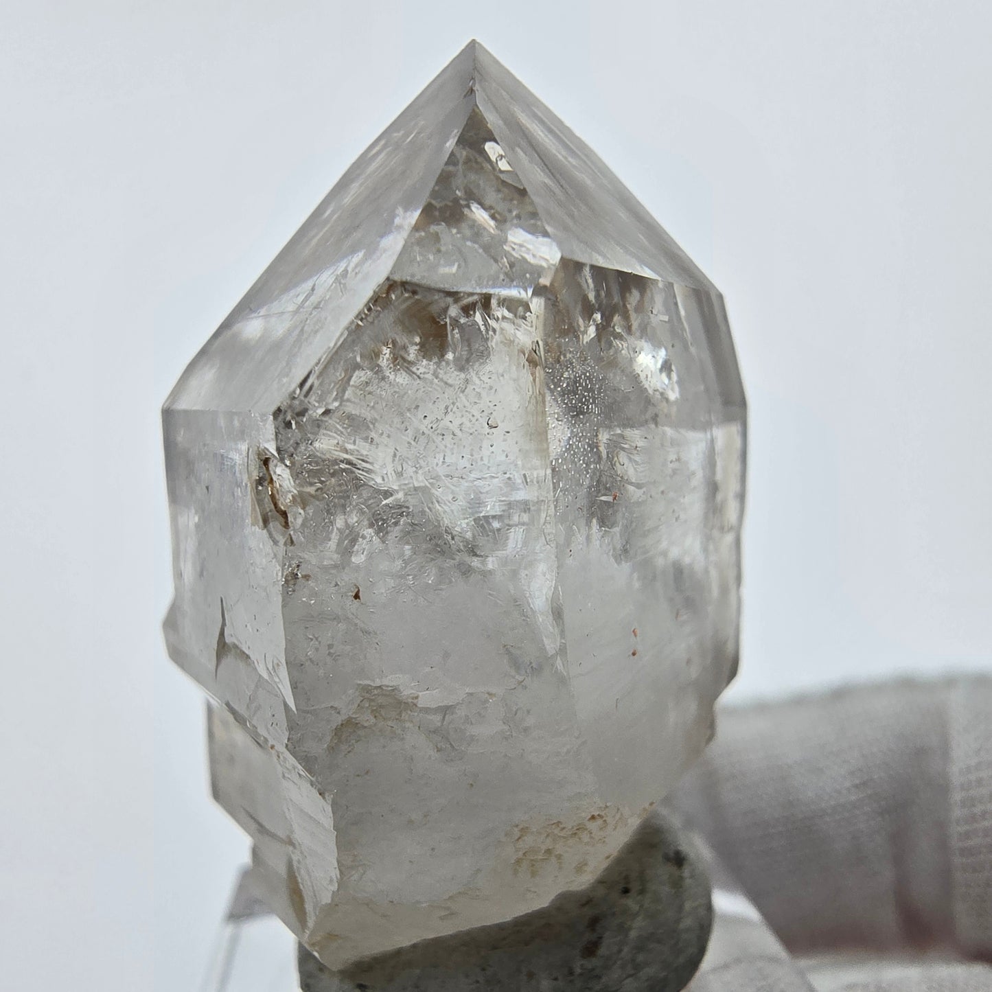 Enhydro Phantom Sceptre à Quartz Fumé Niveau 1x Bubble Goboboseb, Namibie 45*29*26mm 