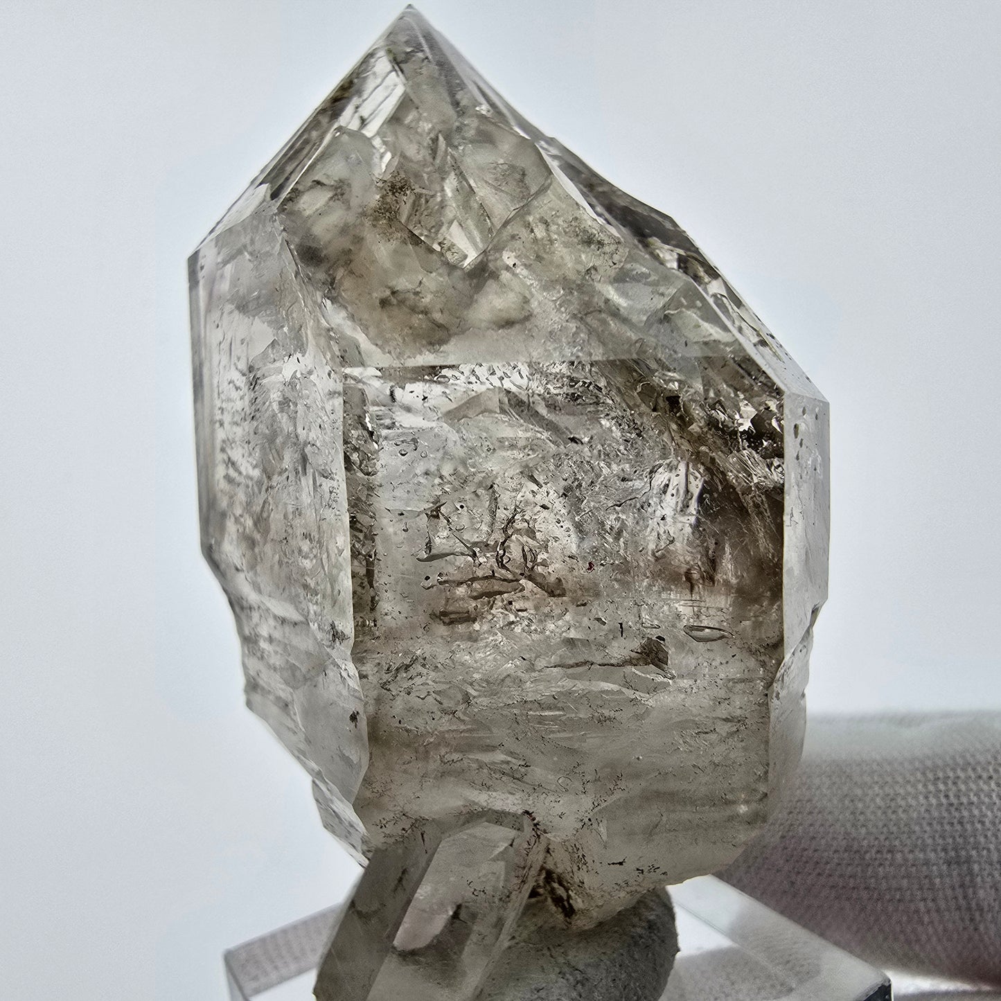 Enhydro Phantom Rauchquarz Zepter Spitze 1x Blase Goboboseb, Namibia 60*36*26mm