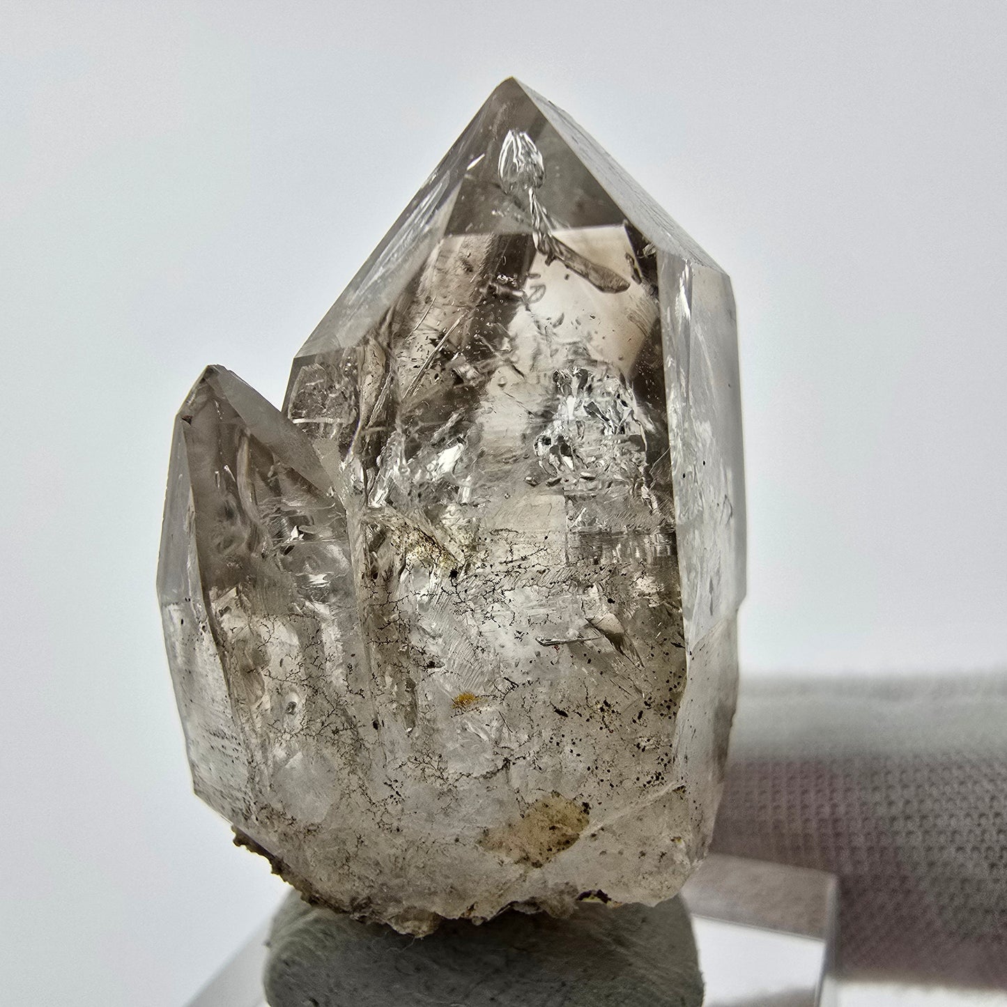 Enhydro Phantom Smoky Quartz Sceptre Tip 1x Bubble Goboboseb, Namibie 40*24*22mm 