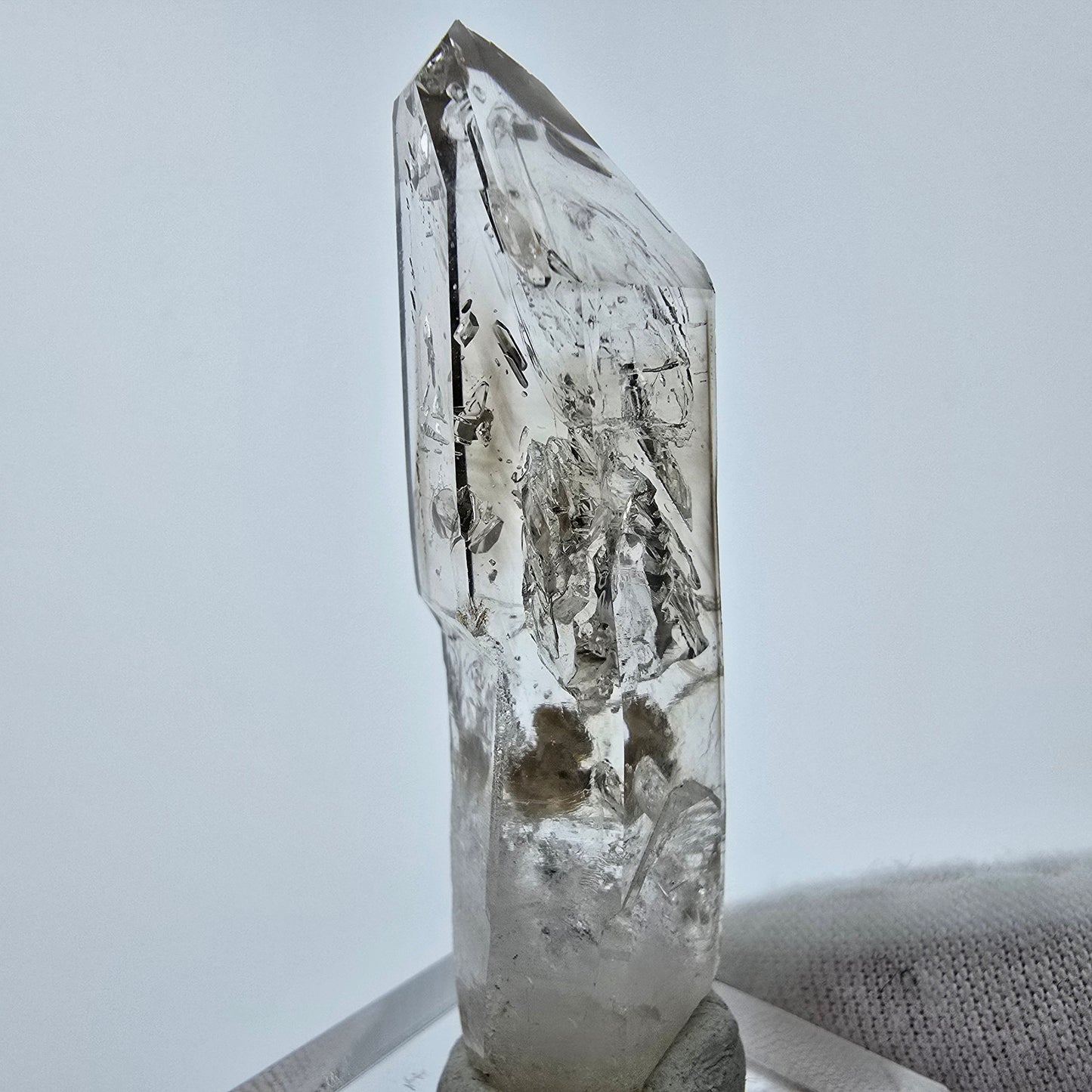 Enhydro Phantom Smoky Quartz Sceptre Tip 1x Bubble Goboboseb, Namibie 53*16*13mm 