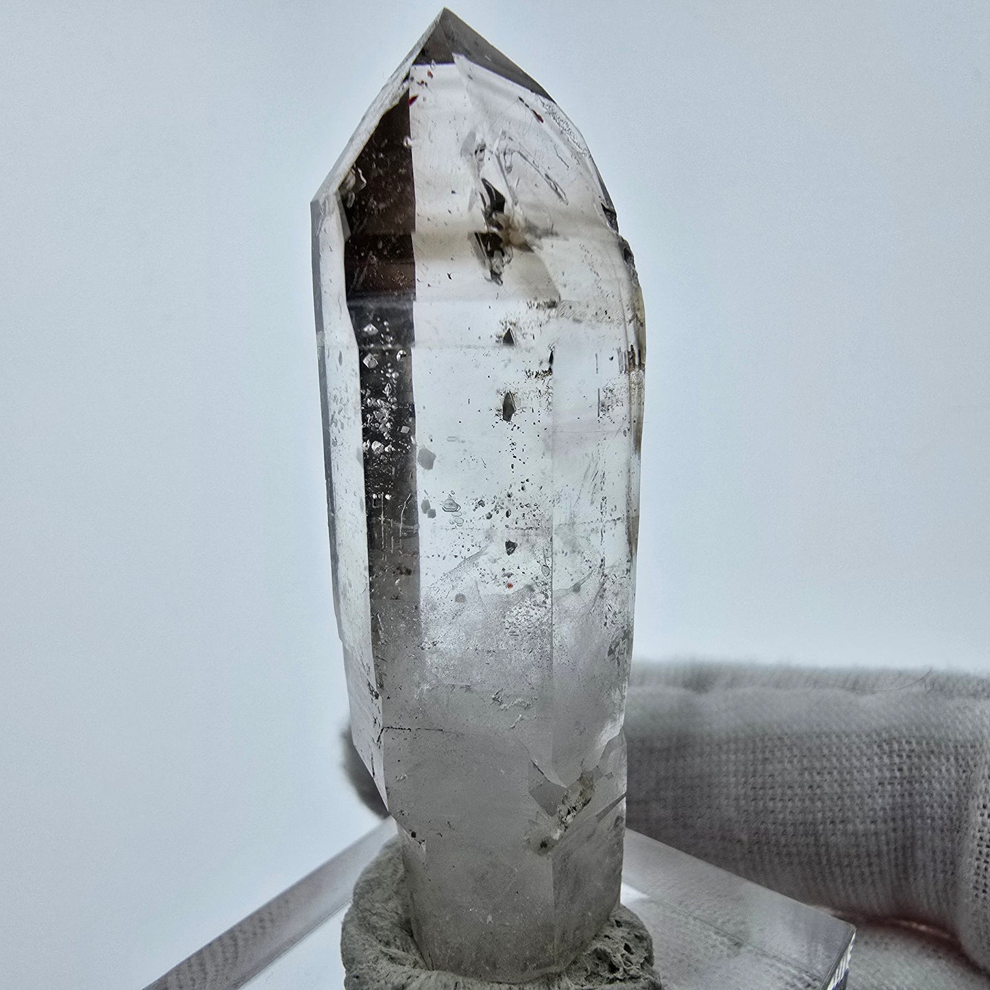 Enhydro Phantom Quartz fumé Sceptre Tip 1x Bubble Goboboseb, Namibie 50*16*16mm 
