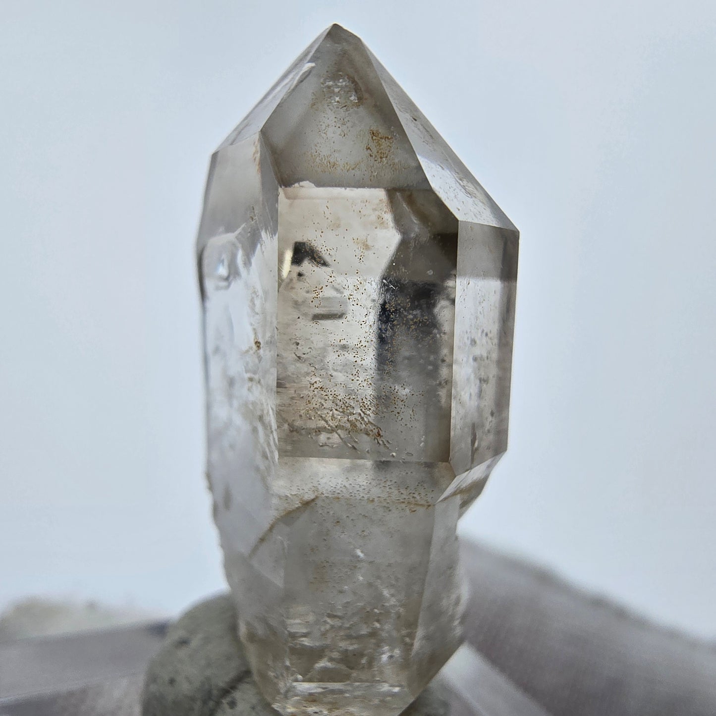 Enhydro Phantom Rauchquarz Zepter Spitze 2x Blase Goboboseb, Namibia 35*18*10mm