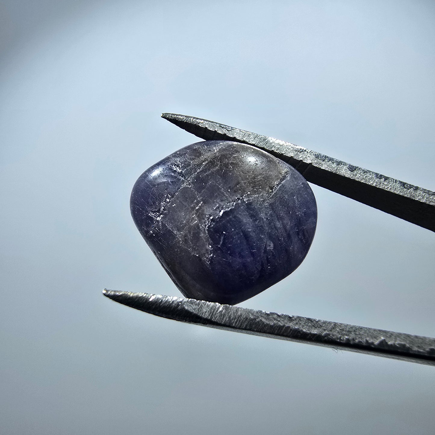 Cristal de tanzanite rare, poli bleu Tanzanie 14*13*6mm 