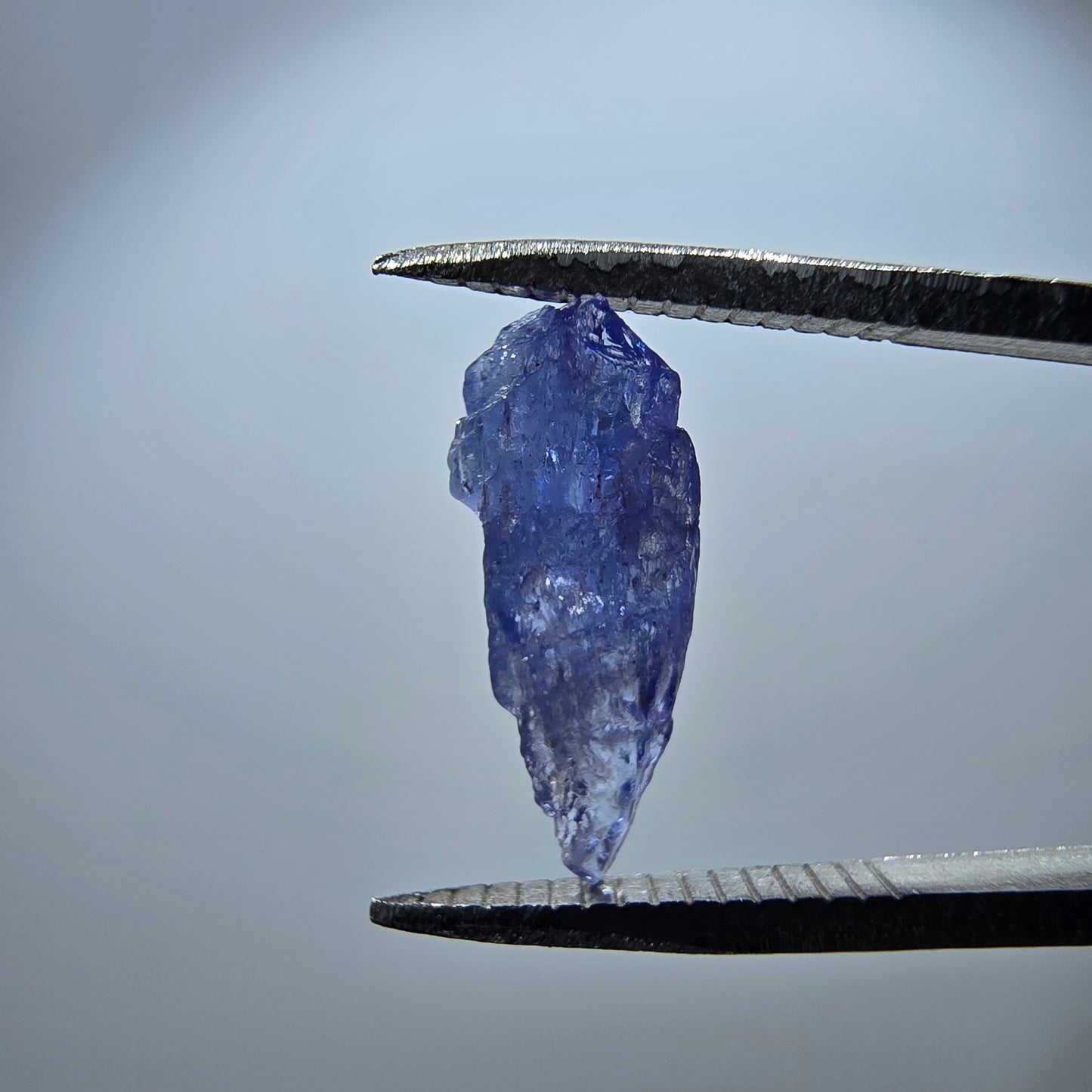 Cristal brut de tanzanite rare, bleu Tanzanie 14*5*4mm 
