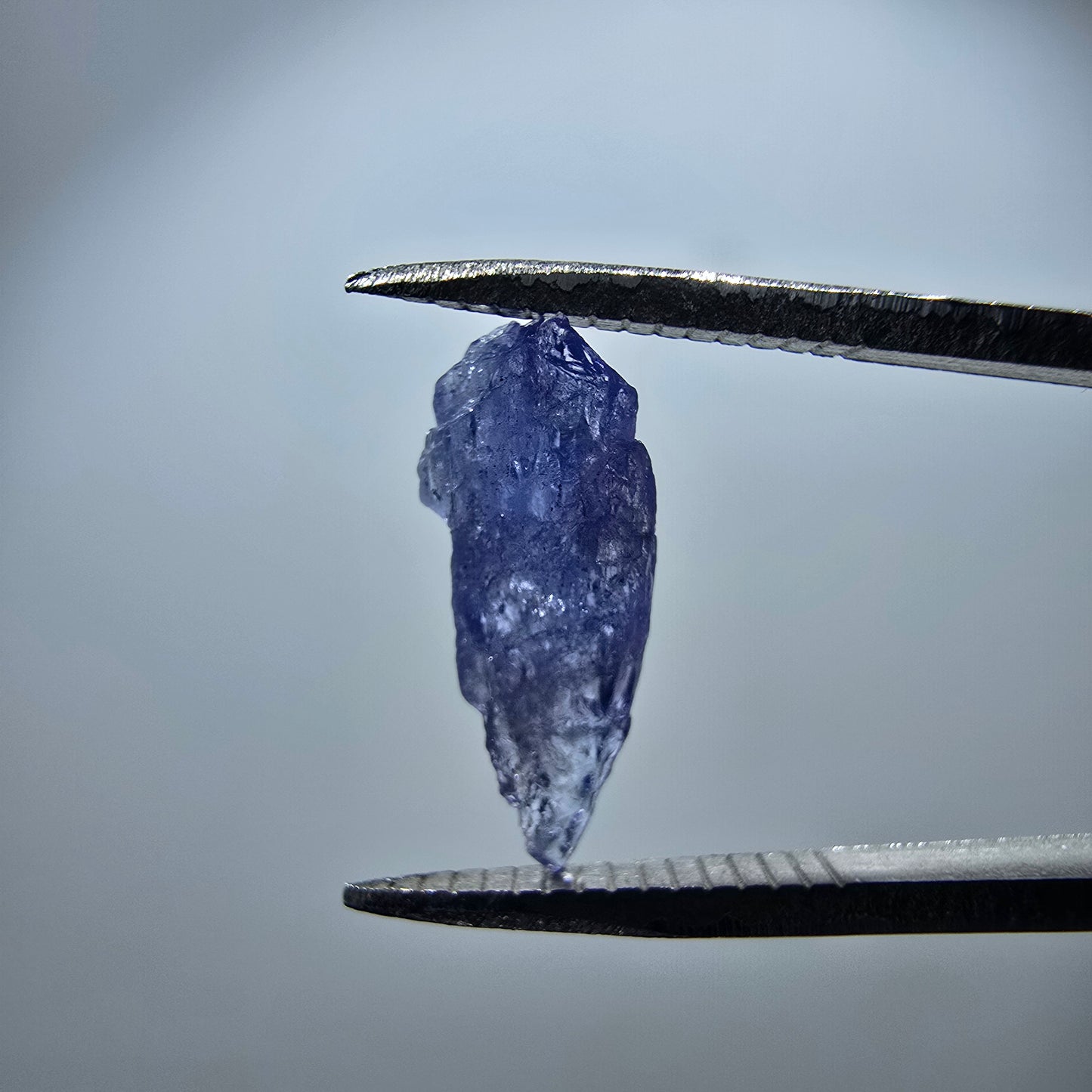 Cristal brut de tanzanite rare, bleu Tanzanie 14*5*4mm 