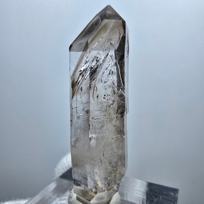 Quartz fumé fantôme transparent DT Scepter Point Goboboseb, Namibie 39 x 11 x 8 mm 