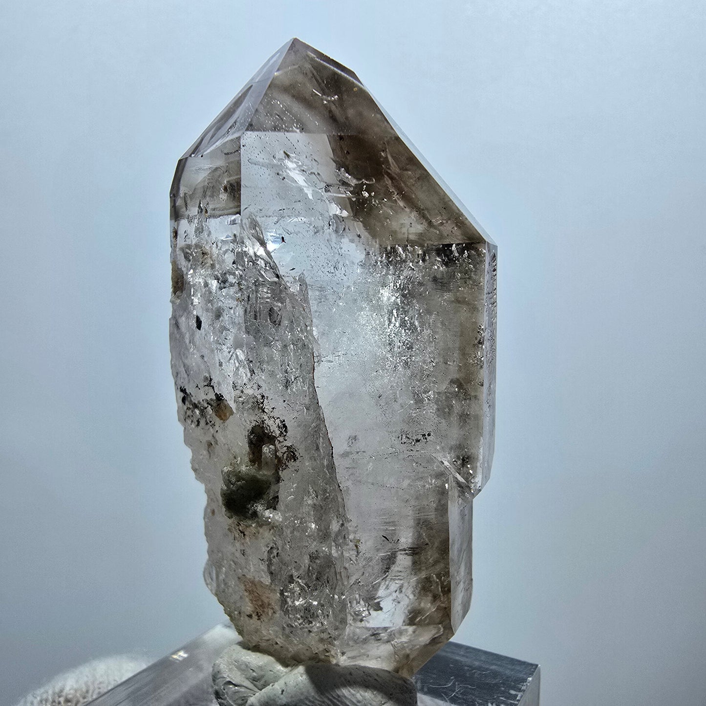 Quartz fumé fantôme transparent DT Scepter Point Goboboseb, Namibie 51 x 25 x 20 mm 