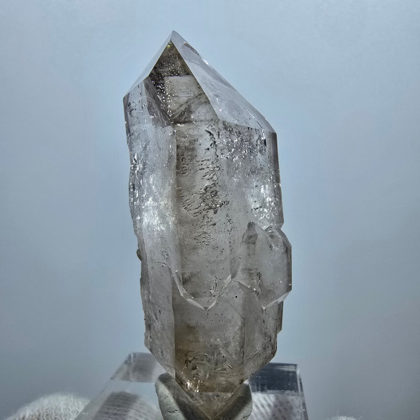 Quartz fumé fantôme transparent DT Scepter Point Goboboseb, Namibie 51 x 25 x 20 mm 