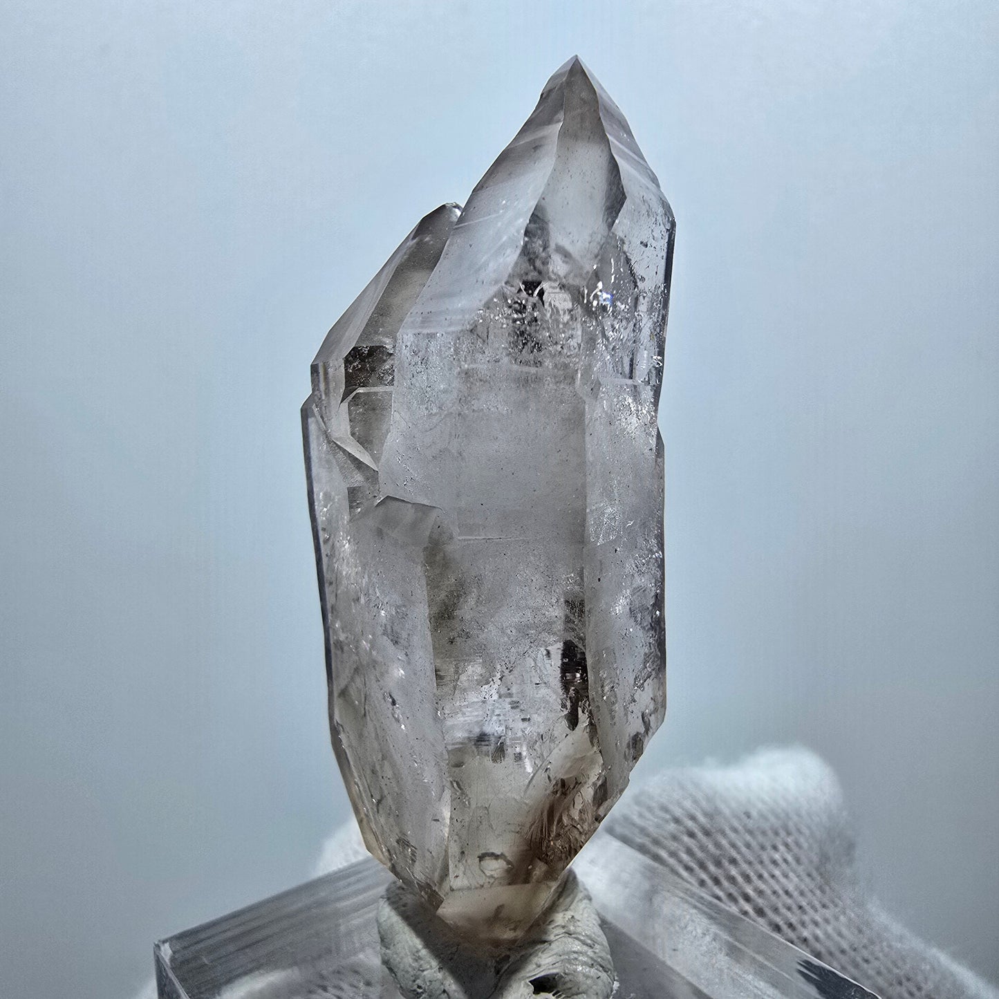 Quartz fumé fantôme transparent DT Scepter Point Goboboseb, Namibie 50 x 21 x 15 mm 