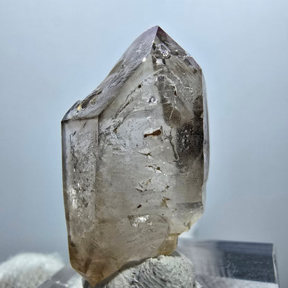Quartz fumé fantôme transparent DT Scepter Point Goboboseb, Namibie 30 x 16 x 13 mm 