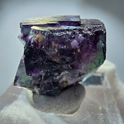 Rare spécimen de cube de fluorite fantôme, vert-violet zonal, Okorusu, Namibie, 22 x 21 x 15 mm 