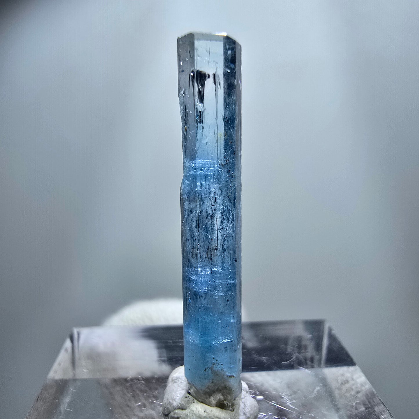 Clear Aquamarine X Crystal, blue Erongo, Namibia 28*4*3mm 