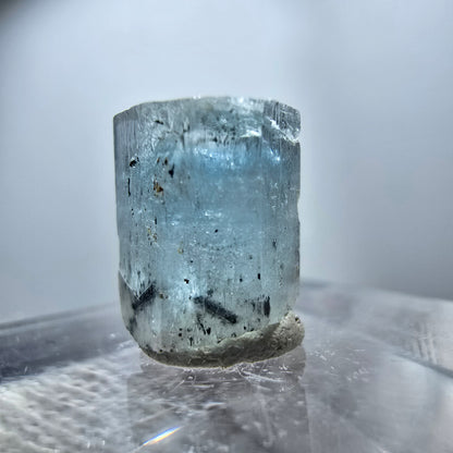 Seltener Aquamarin X mit Schörl Turmalin Erongo, Namibia 10*9*7mm