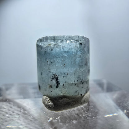 Seltener Aquamarin X mit Schörl Turmalin Erongo, Namibia 10*9*7mm