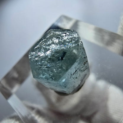 Seltener Aquamarin X mit Schörl Turmalin Erongo, Namibia 10*9*7mm