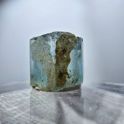 Seltener Aquamarin X mit Schörl Turmalin Erongo, Namibia 12*9*9mm