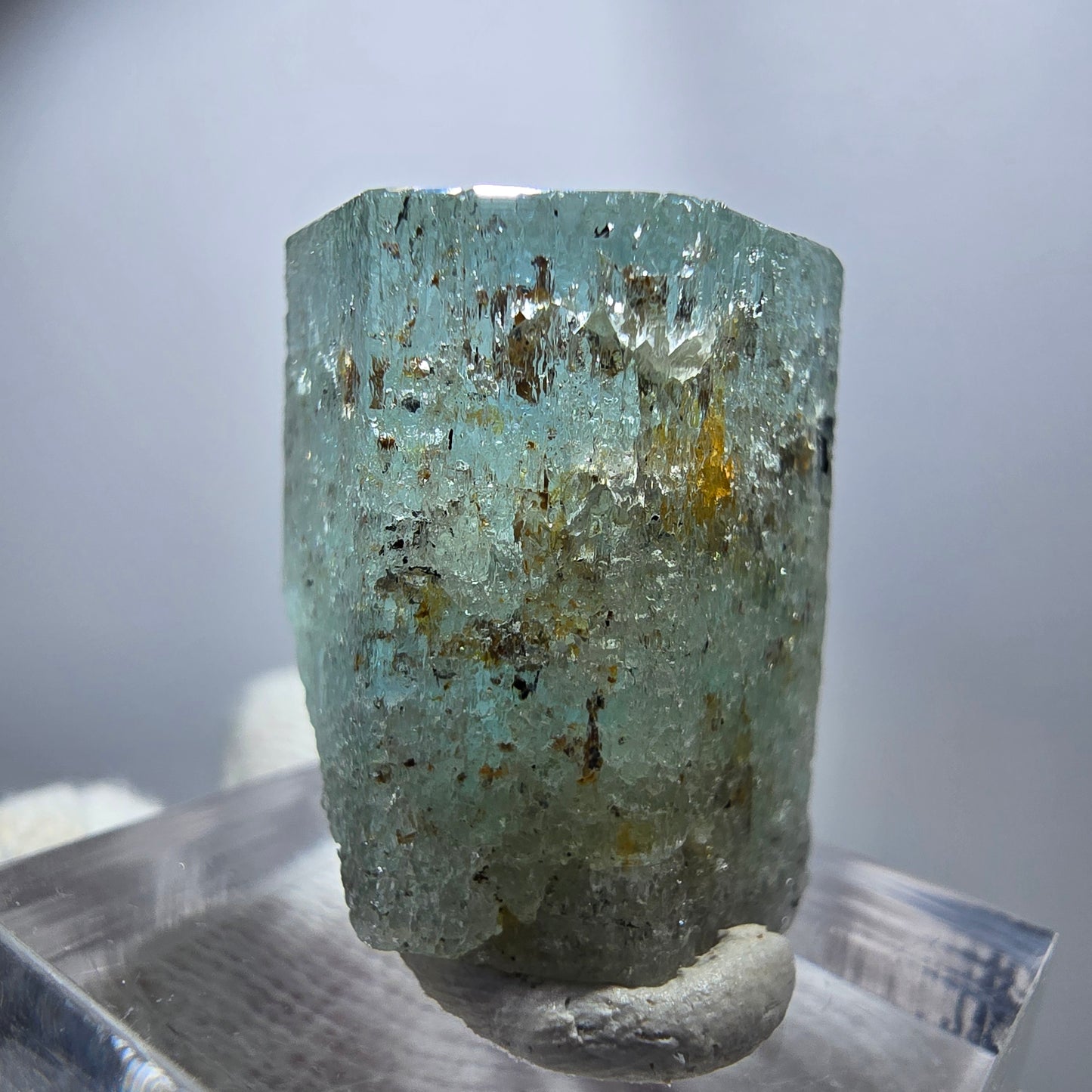 Seltener Aquamarin X mit Schörl Turmalin Erongo, Namibia 25*21*17mm