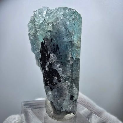 Seltener Aquamarin X mit Hyalit Einschlüssen Erongo, Namibia 42*28*19mm