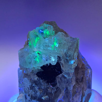 Seltener Aquamarin X mit Hyalit Einschlüssen Erongo, Namibia 40*29*23mm