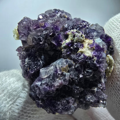 Phantom fluorite, hyalite, muscovite, orthoclase stage Erongo, Namibia 43*41*30mm 