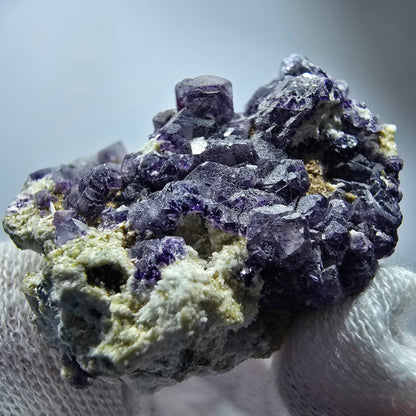 Phantom fluorite, hyalite, muscovite, orthoclase stage Erongo, Namibia 40*38*26mm 