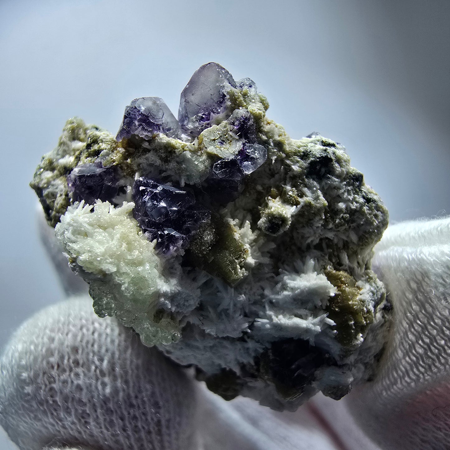 Phantom fluorite, hyalite, muscovite, orthoclase stage Erongo, Namibia 40*38*26mm 