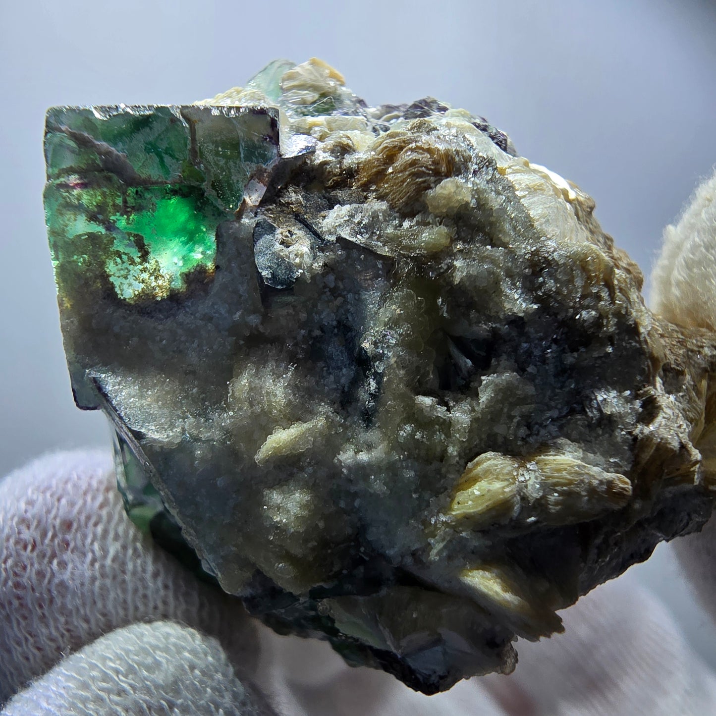 Phantom fluorite, hyalite, muscovite, orthoclase stage Erongo, Namibia 47*43*36mm 