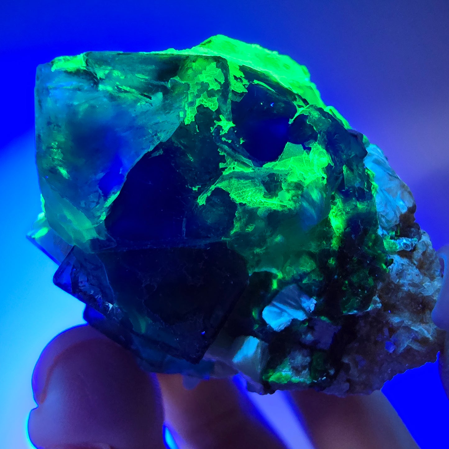 Phantom fluorite, hyalite, muscovite, orthoclase stage Erongo, Namibia 47*43*36mm 