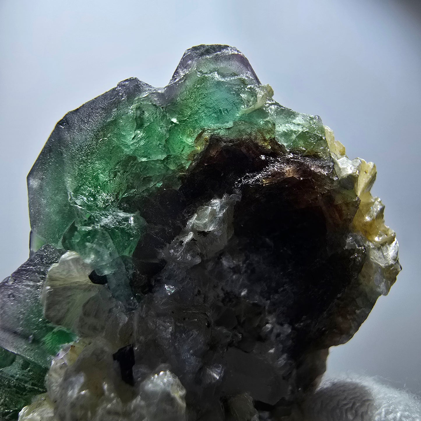 Phantom Fluorite Cube hexagonal, zonal Muscovite specimen Erongo Namibia 49*29*26mm 