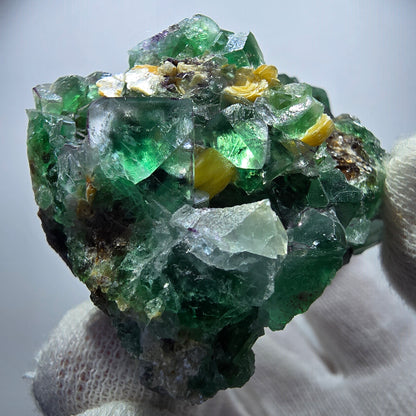 Phantom fluorite zonal, muscovite stage Erongo, Namibia 72*50*40mm 